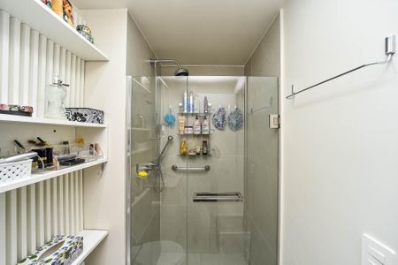 Apartamento à venda com 67m², 2 quartos e 1 vaga Apartamento à venda com 67m², 2 quartos e 1 vagaBanheiro da Suíte