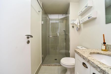 Apartamento à venda com 67m², 2 quartos e 1 vaga Apartamento à venda com 67m², 2 quartos e 1 vagaBanheiro Social