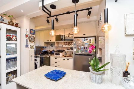 Apartamento à venda com 67m², 2 quartos e 1 vaga Apartamento à venda com 67m², 2 quartos e 1 vagaCozinha