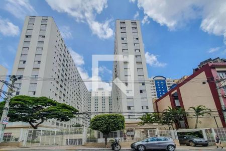 Apartamento à venda com 74m², 2 quartos e 1 vaga Apartamento à venda com 74m², 2 quartos e 1 vagaFachada e portaria