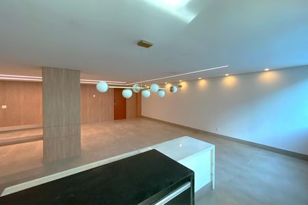 Apartamento para alugar com 175m², 3 quartos e 3 vagasÁrea comum - Salão de festas