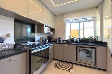 Apartamento para alugar com 175m², 3 quartos e 3 vagasCozinha