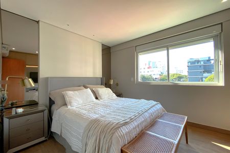 Apartamento para alugar com 175m², 3 quartos e 3 vagasSuíte