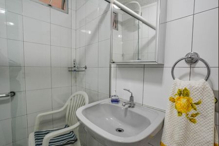 Apartamento à venda com 85m², 2 quartos e 1 vaga Apartamento à venda com 85m², 2 quartos e 1 vagaBanheiro da Suíte