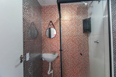 Banheiro de kitnet/studio à venda com 1 quarto, 20m² em Vila Santa Clara, São Paulo