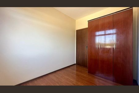 Quarto  de apartamento à venda com 2 quartos, 51m² em Padre Eustáquio, Belo Horizonte
