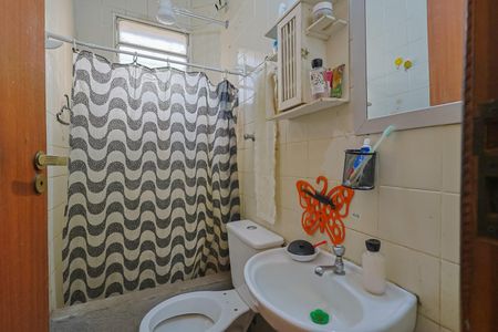 Casa à venda com 67m², 2 quartos e 1 vaga Casa à venda com 67m², 2 quartos e 1 vagaBanheiro