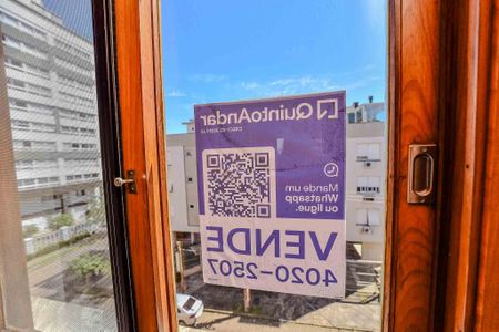 Apartamento à venda com 191m², 3 quartos e 2 vagas Apartamento à venda com 191m², 3 quartos e 2 vagasPlaquinha