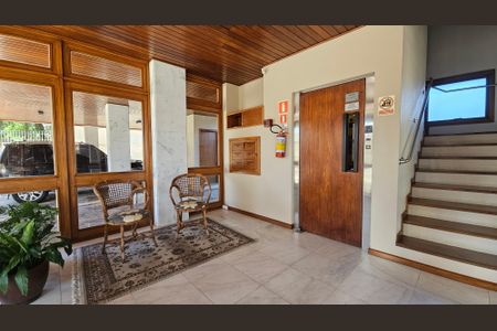 Apartamento à venda com 191m², 3 quartos e 2 vagas Apartamento à venda com 191m², 3 quartos e 2 vagasHall social