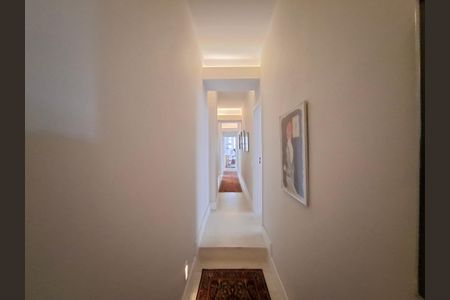 Apartamento à venda com 234m², 3 quartos e 1 vagaCorredor