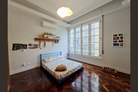 Apartamento à venda com 234m², 3 quartos e 1 vagaSuíte 2