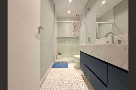 Apartamento à venda com 234m², 3 quartos e 1 vagaBanheiro da Suíte 2