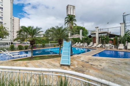 Apartamento à venda com 60m², 2 quartos e 1 vaga Apartamento à venda com 60m², 2 quartos e 1 vagaÁrea comum - Piscina