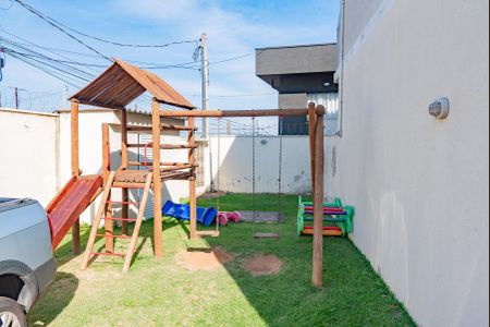 Casa de condomínio à venda com 80m², 2 quartos e 2 vagas Casa de condomínio à venda com 80m², 2 quartos e 2 vagasÁrea comum - Playground