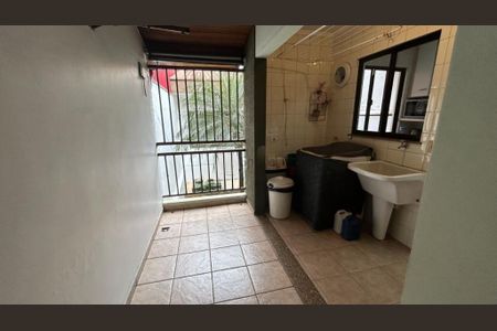 Casa à venda com 130m², 3 quartos e 5 vagas