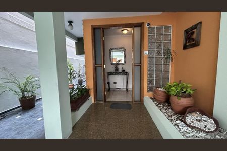 Casa à venda com 130m², 3 quartos e 5 vagas