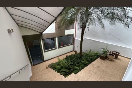 Casa à venda com 130m², 3 quartos e 5 vagas