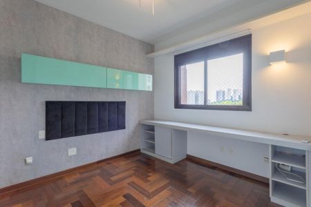Apartamento à venda com 4 quartos, 226m² em Vila Suzana, São Paulo