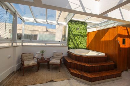 Apartamento à venda com 250m², 4 quartos e 4 vagasCobertura