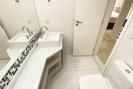 Studio para alugar com 45m², 1 quarto e 1 vaga Studio para alugar com 45m², 1 quarto e 1 vagaBanheiro