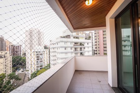 Varanda de apartamento para alugar com 4 quartos, 212m² em Vila Morumbi, São Paulo