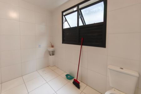 Banheiro de apartamento à venda com 1 quarto, 43m² em Campos Elíseos , Campinas