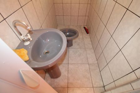 Banheiro de casa para alugar com 1 quarto, 72m² em Jardim Cecy, São Paulo