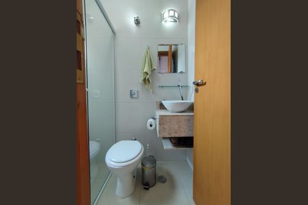Casa à venda com 311m², 4 quartos e 4 vagas Casa à venda com 311m², 4 quartos e 4 vagasBanheiro de serviço