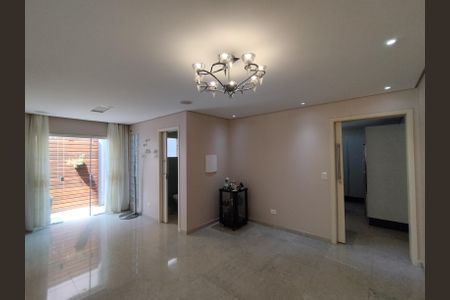Casa à venda com 311m², 4 quartos e 4 vagas Casa à venda com 311m², 4 quartos e 4 vagasSala