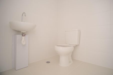 Banheiro de kitnet/studio à venda com 1 quarto, 24m² em Tatuapé, São Paulo