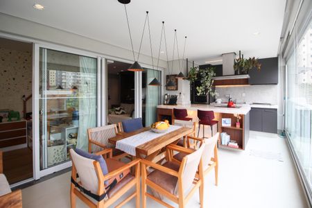 Varanda de apartamento à venda com 2 quartos, 91m² em Moema, São Paulo