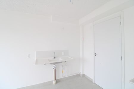 Cozinha de apartamento para alugar com 1 quarto, 27m² em Jardim Itacolomi, São Paulo