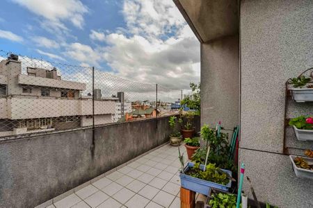 Apartamento à venda com 129m², 2 quartos e 2 vagas Apartamento à venda com 129m², 2 quartos e 2 vagasTerraço