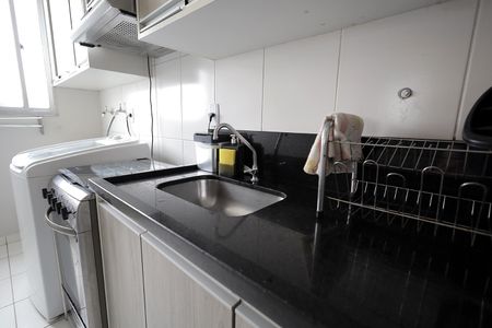 Apartamento à venda com 48m², 2 quartos e 1 vaga Apartamento à venda com 48m², 2 quartos e 1 vagaCozinha e Área de Serviço