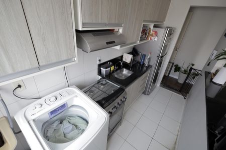 Apartamento à venda com 48m², 2 quartos e 1 vaga Apartamento à venda com 48m², 2 quartos e 1 vagaCozinha e Área de Serviço