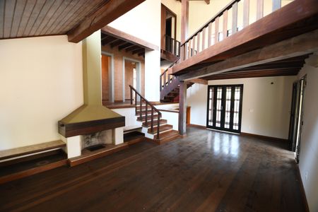 Sala 1 de casa à venda com 4 quartos, 376m² em Vila Brandina, Campinas