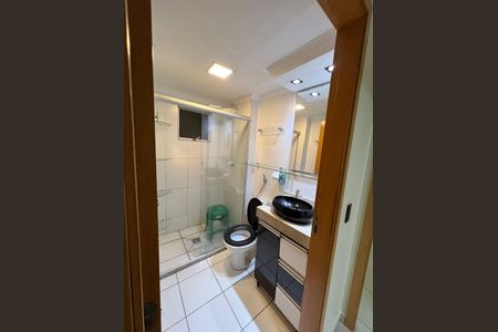 Banheiro de apartamento para alugar com 2 quartos, 52m² em Taguatinga Norte, Brasília