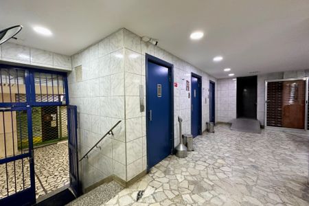 Apartamento à venda com 37m², 1 quarto e sem vaga Apartamento à venda com 37m², 1 quarto e sem vagaPortaria