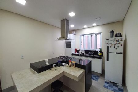 Casa de condomínio para alugar com 323m², 4 quartos e 4 vagas Casa de condomínio para alugar com 323m², 4 quartos e 4 vagasCozinha