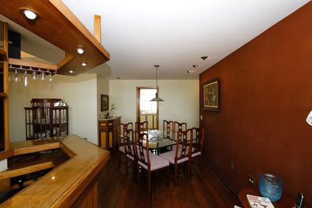 Apartamento à venda com 140m², 4 quartos e 2 vagasSala