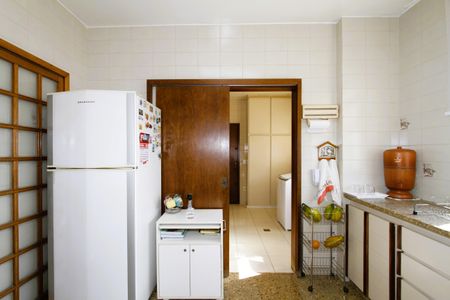Apartamento à venda com 140m², 4 quartos e 2 vagasCozinha