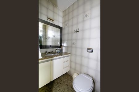 Apartamento à venda com 140m², 4 quartos e 2 vagasBanheiro social