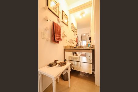 Apartamento à venda com 58m², 2 quartos e 1 vaga Apartamento à venda com 58m², 2 quartos e 1 vagaBanheiro