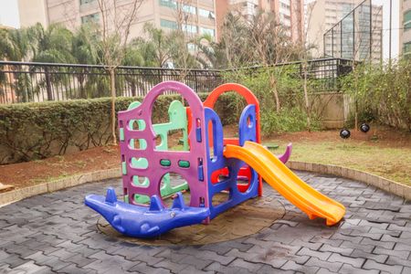 Apartamento à venda com 58m², 2 quartos e 1 vaga Apartamento à venda com 58m², 2 quartos e 1 vagaÁrea comum - Playground