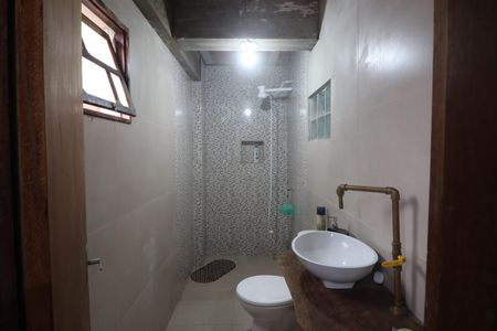 Casa à venda com 350m², 5 quartos e 2 vagasBanheiro de serviço