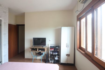 Casa à venda com 350m², 5 quartos e 2 vagasSuite