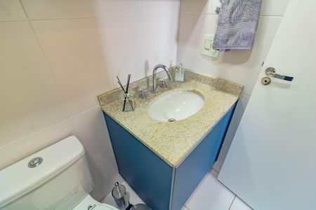 Apartamento à venda com 67m², 2 quartos e 1 vagaBanheiro Social