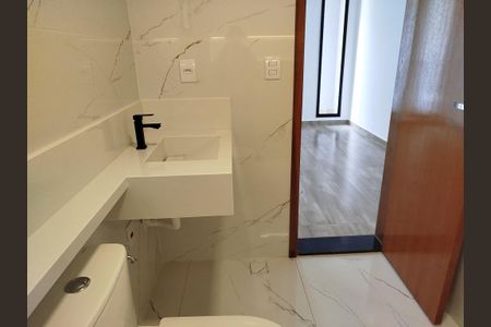 Casa à venda com 245m², 3 quartos e 5 vagasBanheiro da Suíte 3