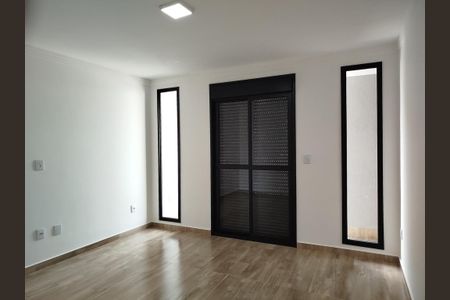 Casa à venda com 245m², 3 quartos e 5 vagasSuíte 3