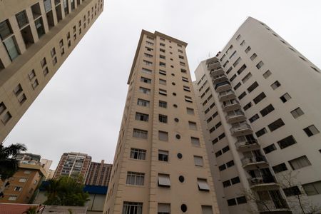 Apartamento à venda com 90m², 2 quartos e 2 vagas Apartamento à venda com 90m², 2 quartos e 2 vagasFachada